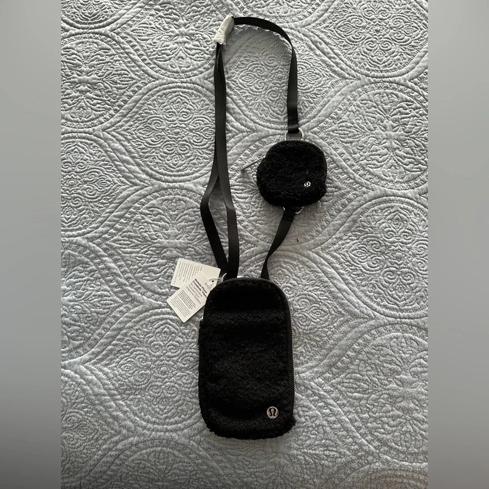 Lululemon Modular Phone Cross Body - fleece - Picture 1 of 7